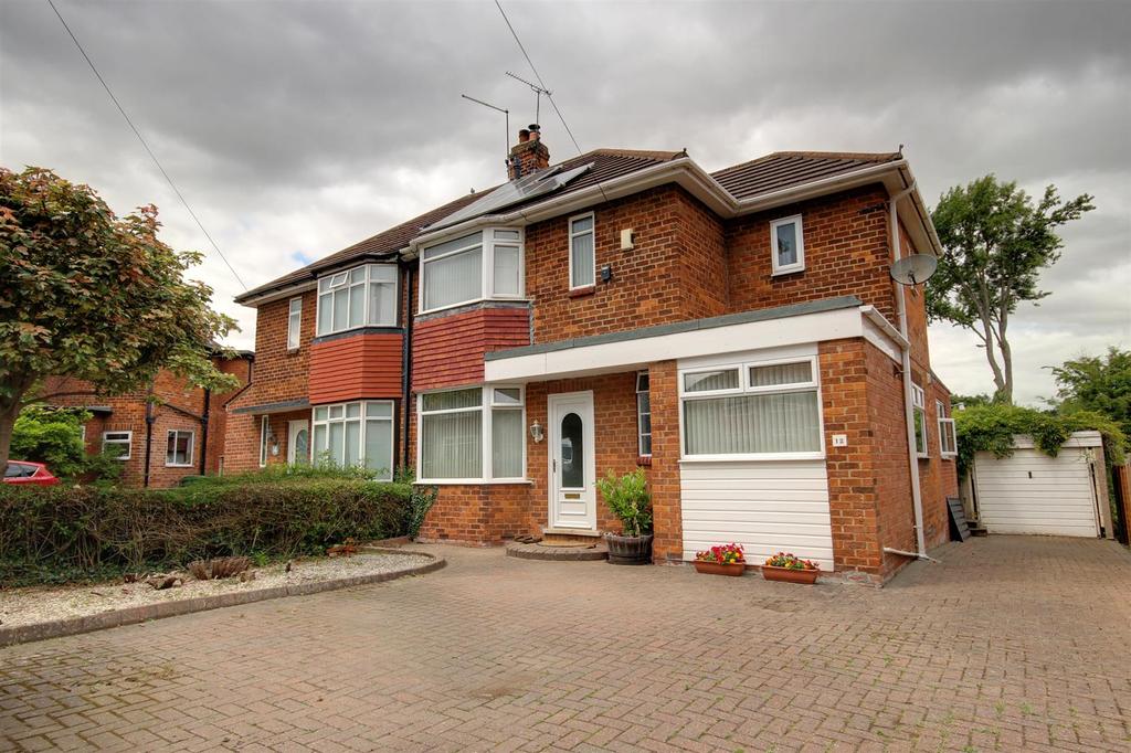 Parkside Close, Cottingham 3 bed semidetached house £335,000