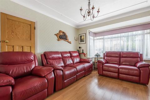 47 Walsingham Gardens, Epsom, KT19 0LS