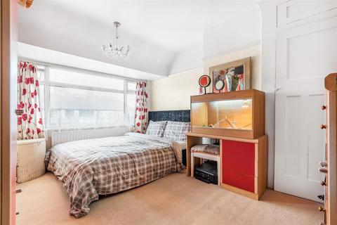 47 Walsingham Gardens, Epsom, KT19 0LS