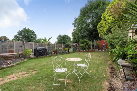 47 Walsingham Gardens, Epsom, KT19 0LS
