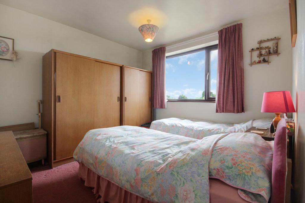 Bedroom 2 (Double)