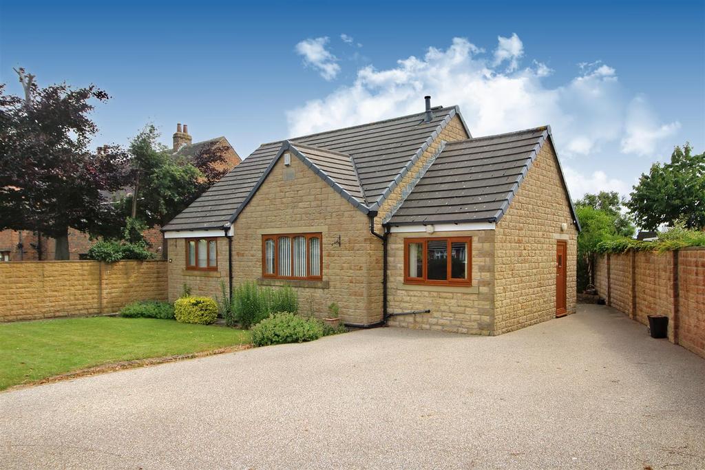 Smithy Lane, Skelmanthorpe, Huddersfield HD8 9DF 4 bed detached