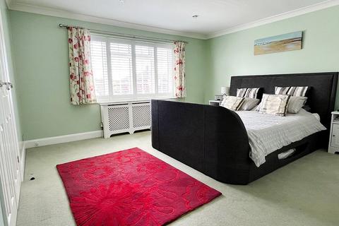 30 The Ridings, East Preston, Littlehampton, BN16 2TW