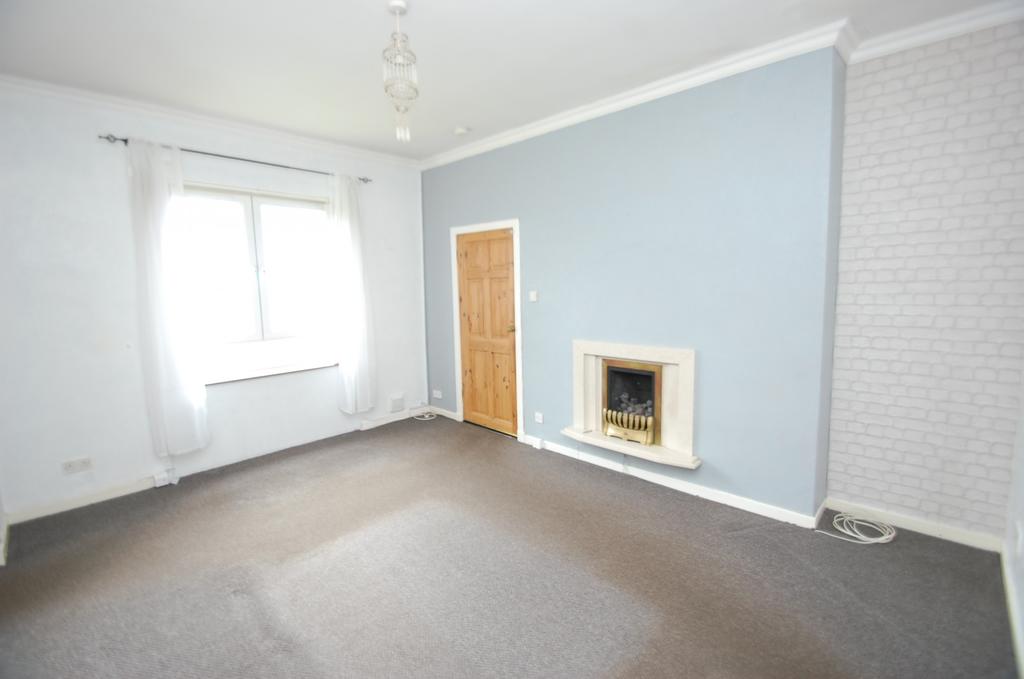 128 Trinity Avenue, Glasgow, G52 3 bed flat £85,000