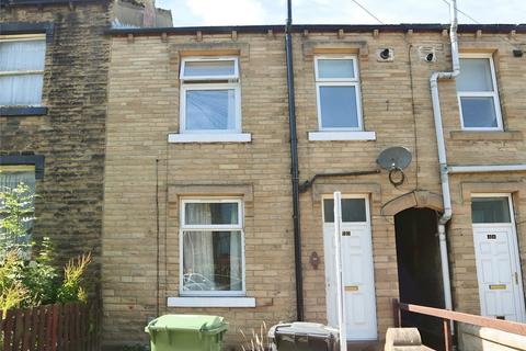 3 bedroom terraced house to rent, Cross Lane, Newsome, Huddersfield, HD4