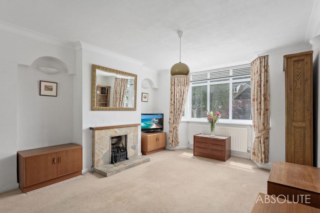 Hawkins Avenue, Torquay, Devon, TQ2 3 bed semidetached house £299,950