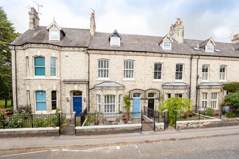 4 bedroom townhouse for sale - 60, Scarcroft Road, York, YO23 1NF