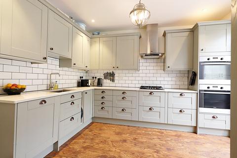 15 Ferndale, Bromley, BR1 2RX