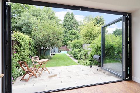 15 Ferndale, Bromley, BR1 2RX