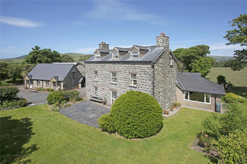 Bryncrug, Tywyn, Gwynedd, LL36 4 bed detached house for sale £850,000