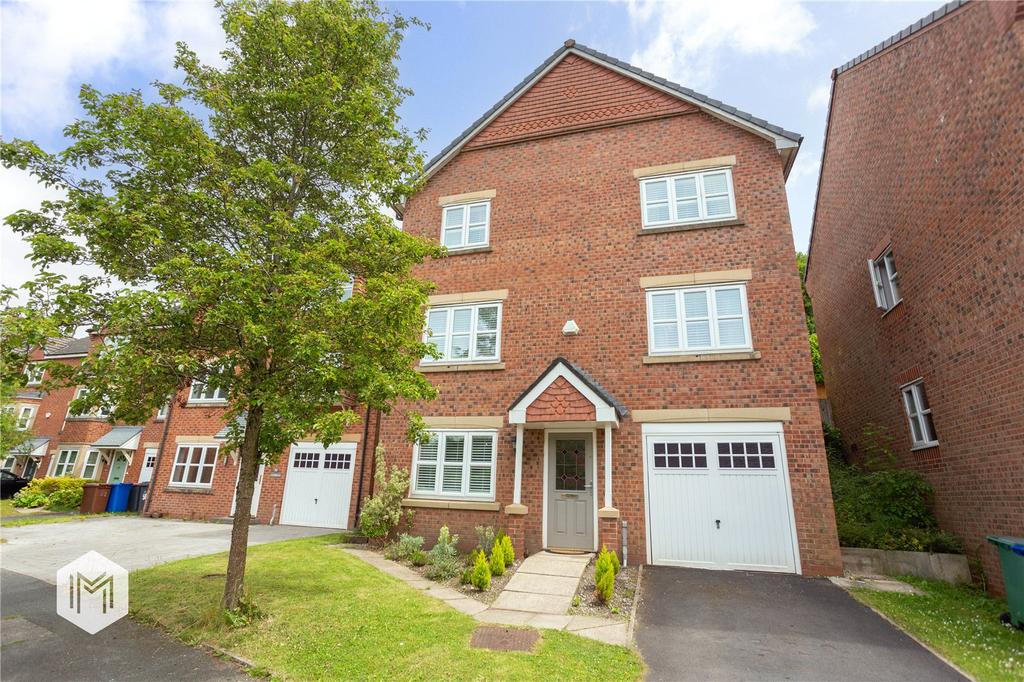 Kingsbury Close, Bury, BL8 4 bed detached house £425,000