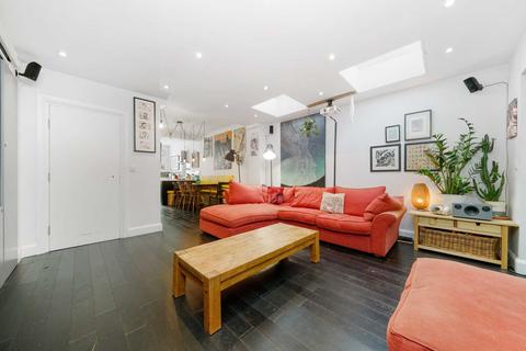 16 Lindley Road, London, E10 6QT