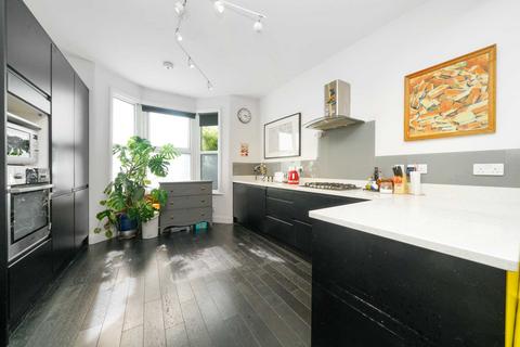16 Lindley Road, London, E10 6QT