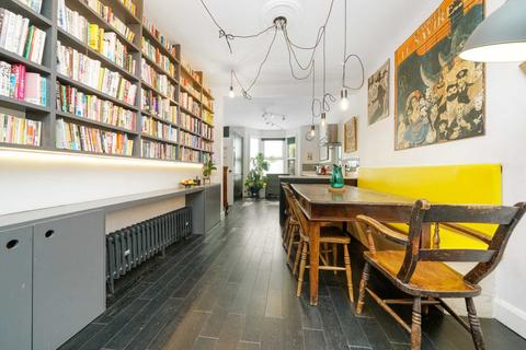 16 Lindley Road, London, E10 6QT