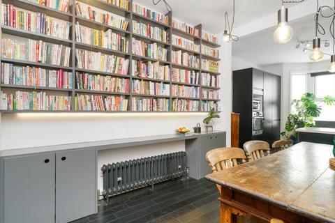 16 Lindley Road, London, E10 6QT