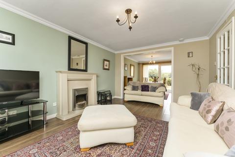 72 Eskhill, Penicuik, EH26 8DQ