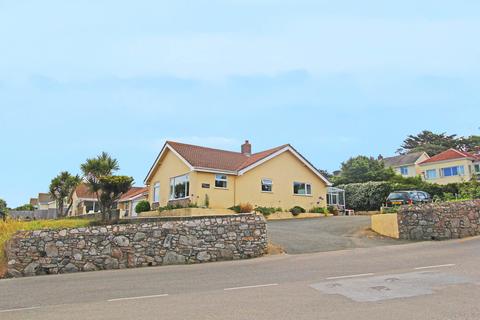 6 bedroom bungalow for sale, Route de Crabby , Alderney  GY9