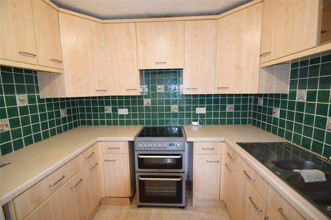 2 bedroom apartment to rent - Clarence Court, Clarence Road, Windsor, Berkshire, SL4