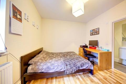 1 bedroom apartment to rent, Lavender Hill, SW11
