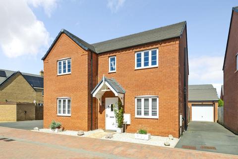 5 bedroom detached house for sale - Fallows Crescent, Cranfield, Bedford