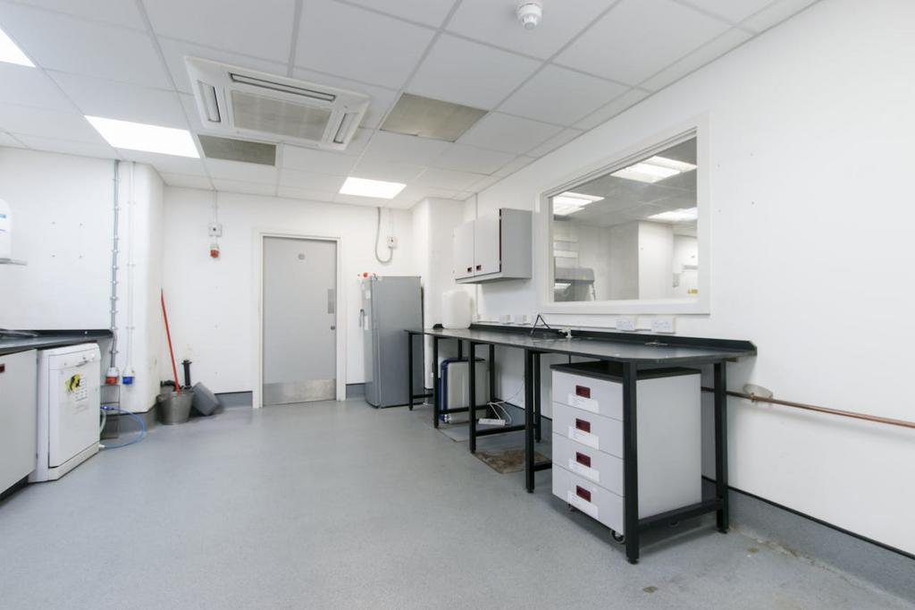 6-9 Bridgewater Square, EC2 picture No. 4