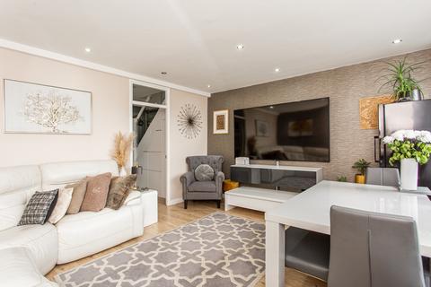3 bedroom flat to rent, Brownfield Street, Poplar, E14