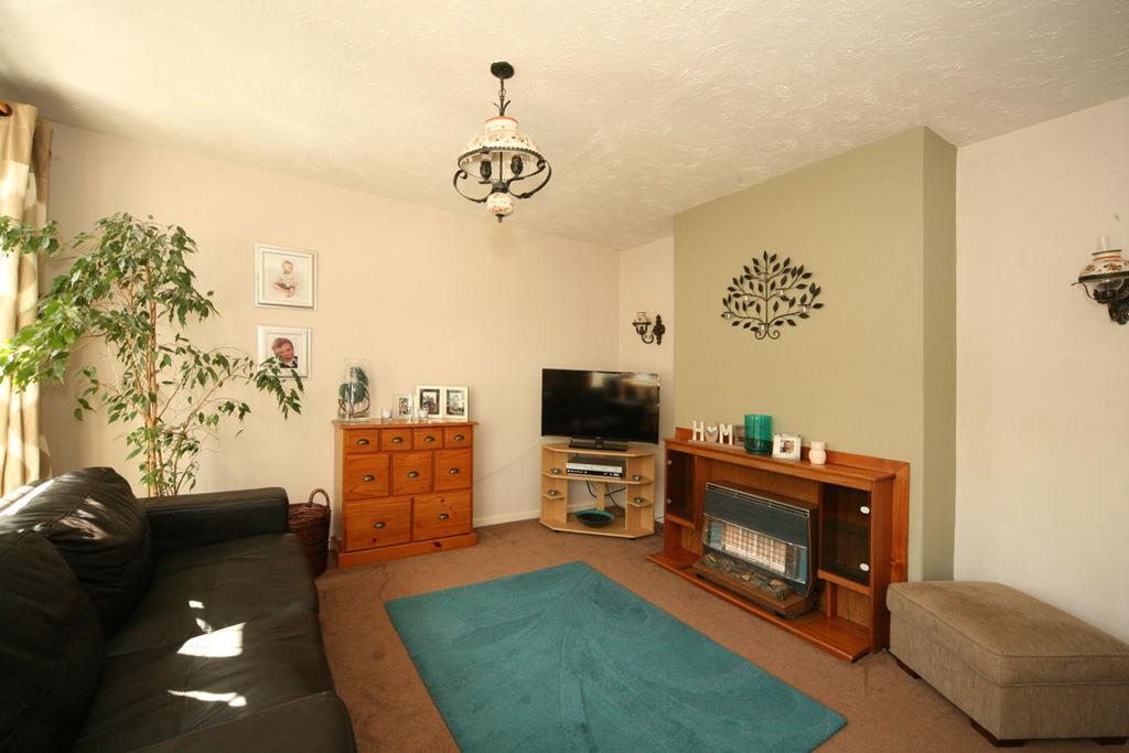 Sitting room and dining area