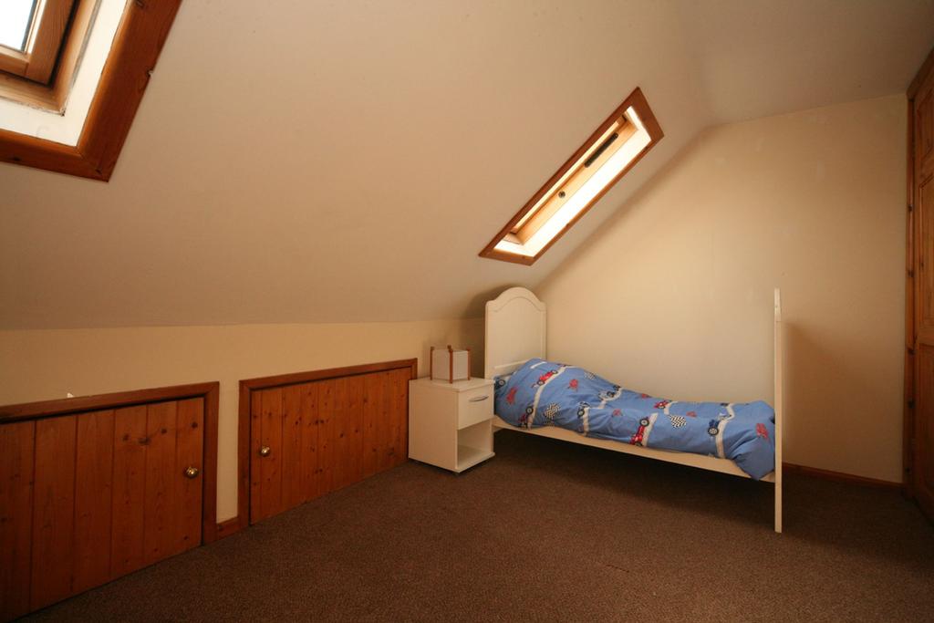 Upper floor bedroom