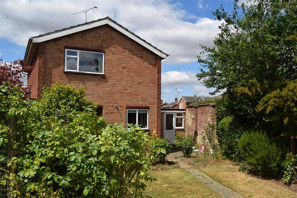 Sidmouth Road, Chelmsford 3 bed link detached house £450,000