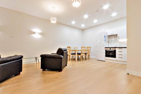 2 bedroom flat to rent, Helenslea Avenue, Golders Green