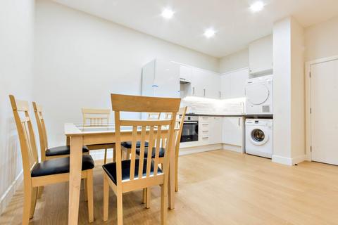 2 bedroom flat to rent, Helenslea Avenue, Golders Green