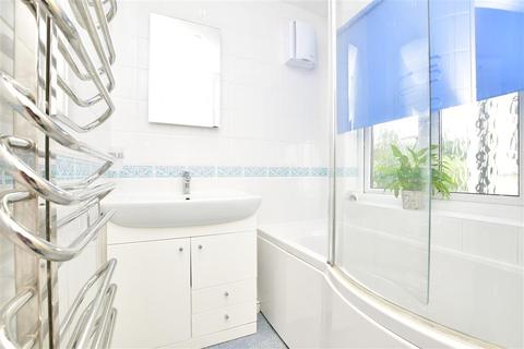 135 Hitchings Way, Reigate, RH2 8EP
