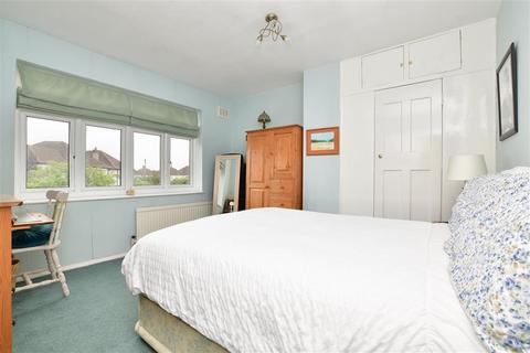 135 Hitchings Way, Reigate, RH2 8EP