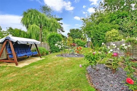 135 Hitchings Way, Reigate, RH2 8EP