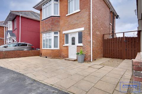 8 Draycott Road, Bournemouth, BH10 5AR