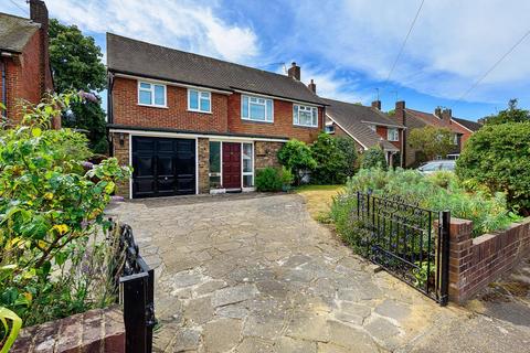 46 Pine Wood, Sunbury-on-thames, TW16 6SG