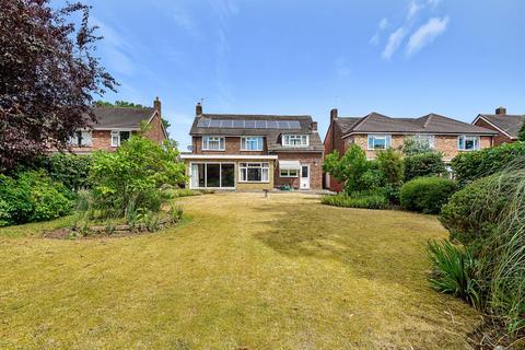 46 Pine Wood, Sunbury-on-thames, TW16 6SG