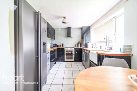 27 Bridge End Road, Swindon, SN3 4PD