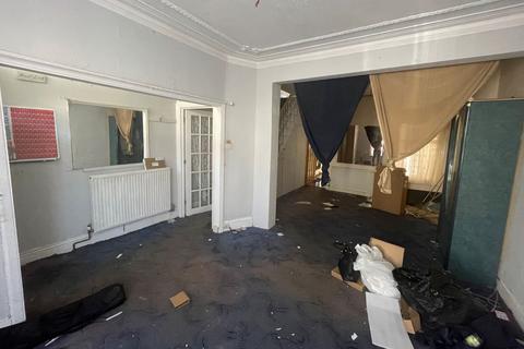 28 Calderon Road, London, E11 4EU