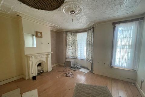 28 Calderon Road, London, E11 4EU