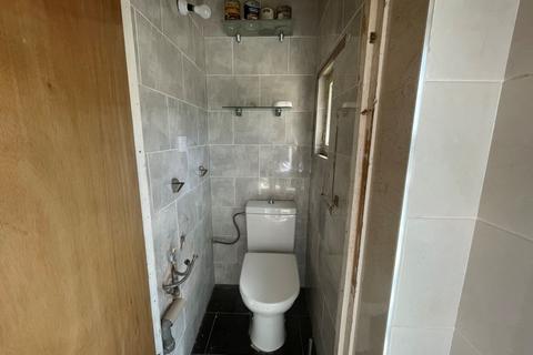 28 Calderon Road, London, E11 4EU