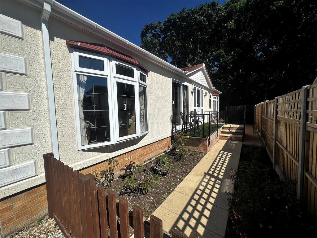 Woodlands Park, Stopples Lane, Hordle, Lymington, Hampshire. SO41 0JB 2