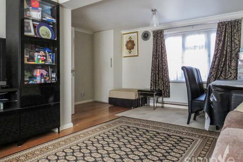 undefined, Vanbrough Crescent, Northolt, UB5