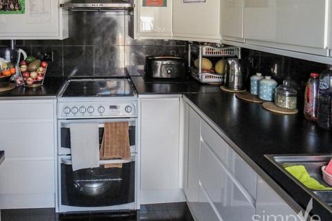 undefined, Vanbrough Crescent, Northolt, UB5