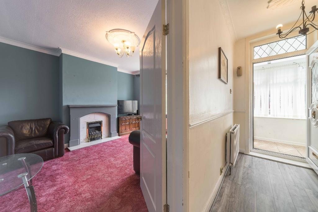 Elmfield Avenue, Sheffield, S5 3 bed semidetached house for sale £