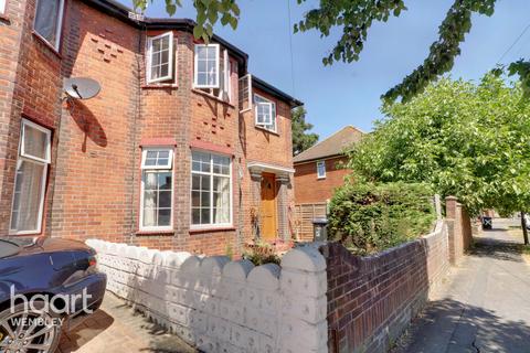 3 bedroom semi-detached house for sale - Wyld Way, Wembley