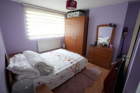 3 bedroom flat to rent - Trafalgar Avenue, London N17