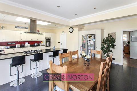 11 Upfield, Croydon, CR0 5DR