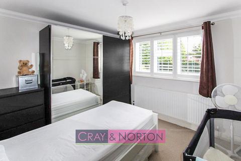 11 Upfield, Croydon, CR0 5DR