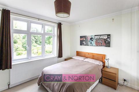 11 Upfield, Croydon, CR0 5DR
